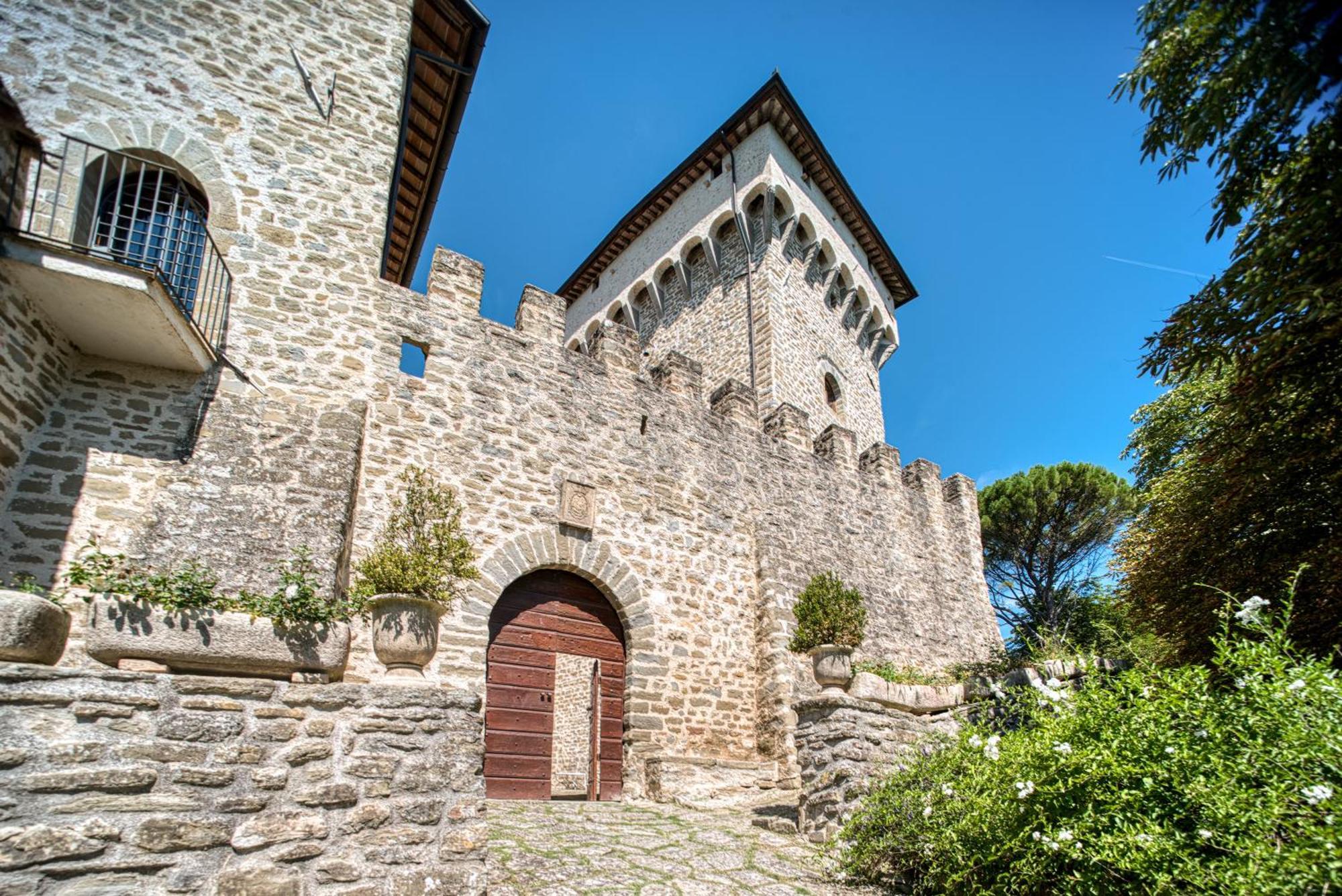 Castello Di Magrano Villa Губио Екстериор снимка