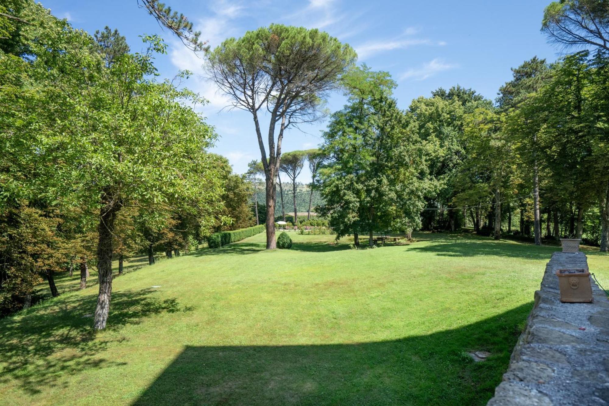 Castello Di Magrano Villa Губио Екстериор снимка